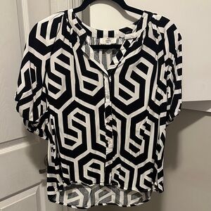 Entro Black and White Geometric Blouse
